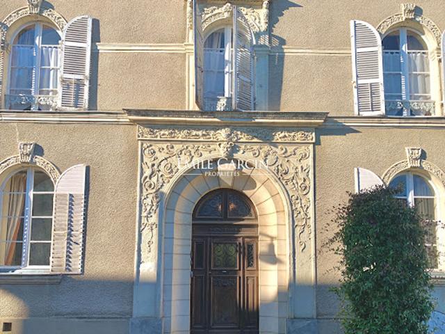Vente Maison 9 pièces 300 m2 Chateau gontier
