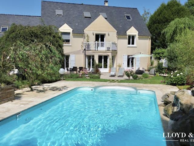 Vente Maison 9 pièces 300 m2 Compiegne