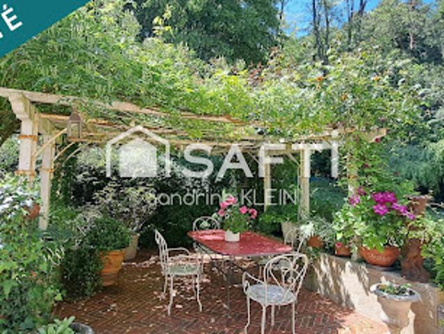 Vente Maison 9 pièces 300 m2 Ferrières en Gâtinais