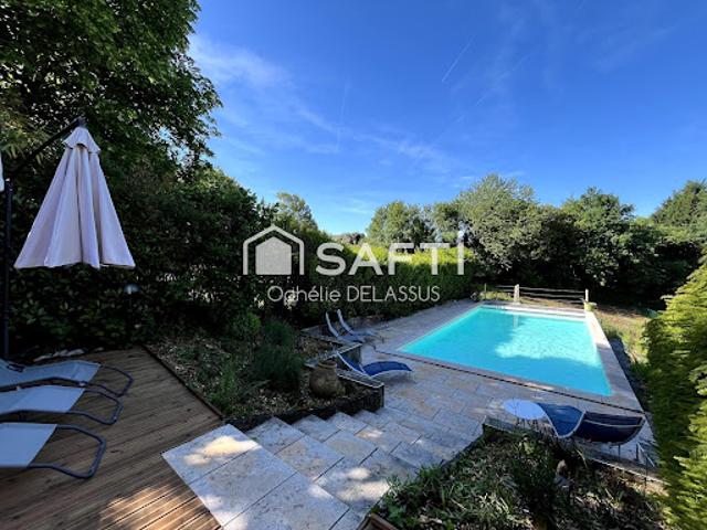 Vente Maison 9 pièces 300 m2 Uzerche