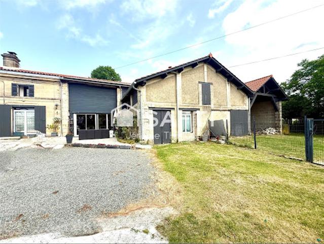 Vente Maison 9 pièces 315 m2 Saint Christoly de Blaye