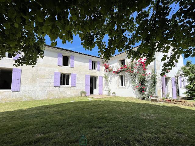Vente Maison 9 pièces 325 m2 Nieul lès Saintes