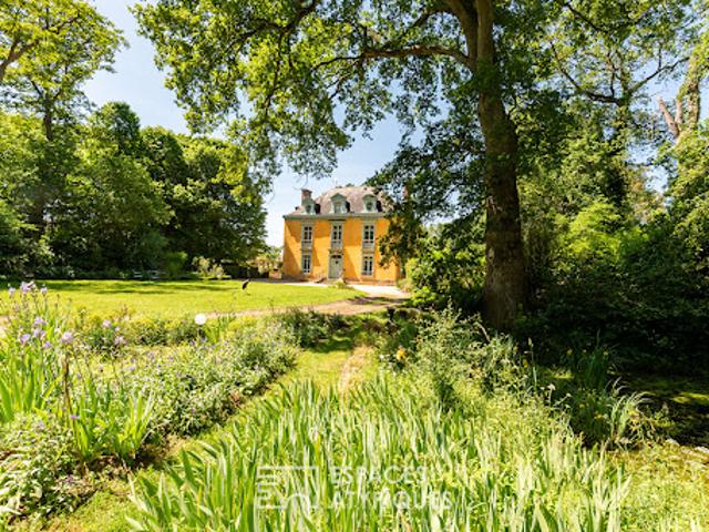 Vente Maison 9 pièces 328.74 m2 Saint Jacques de la Lande