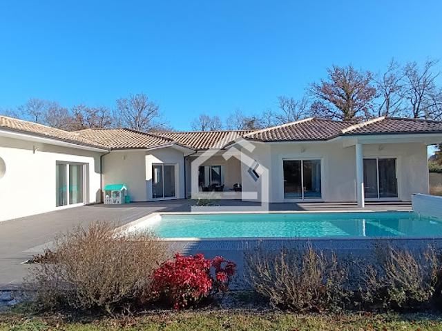 Vente Maison 9 pièces 320 m2 Hourtin