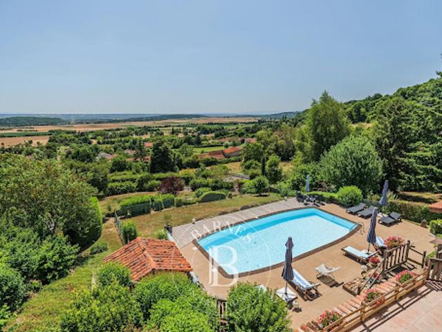 Vente Maison 9 pièces 330 m2 La Côte Saint André