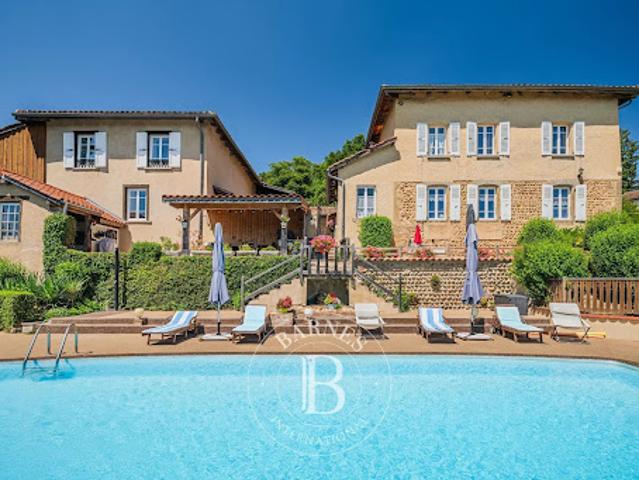Vente Maison 9 pièces 330 m2 La Côte Saint André