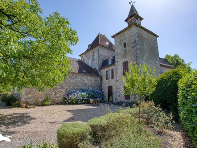 Vente Maison 9 pièces 340 m2 Cornac