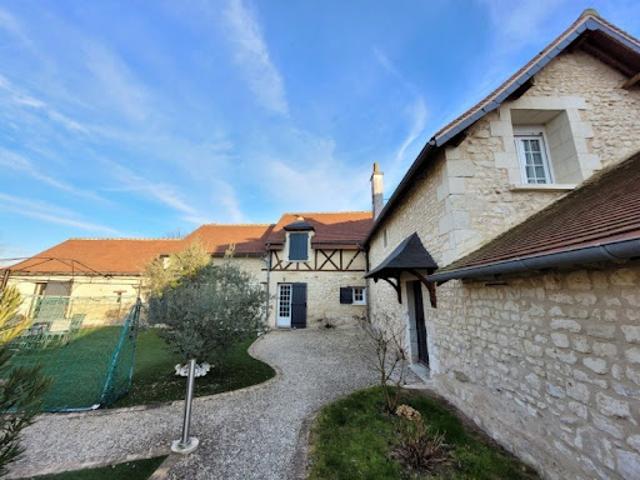 Vente Maison 9 pièces 341 m2 Dangé Saint Romain