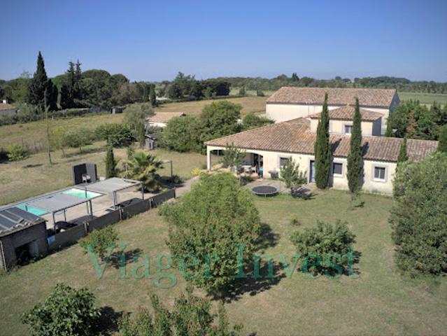 Vente Maison 9 pièces 355 m2 Aigues Mortes