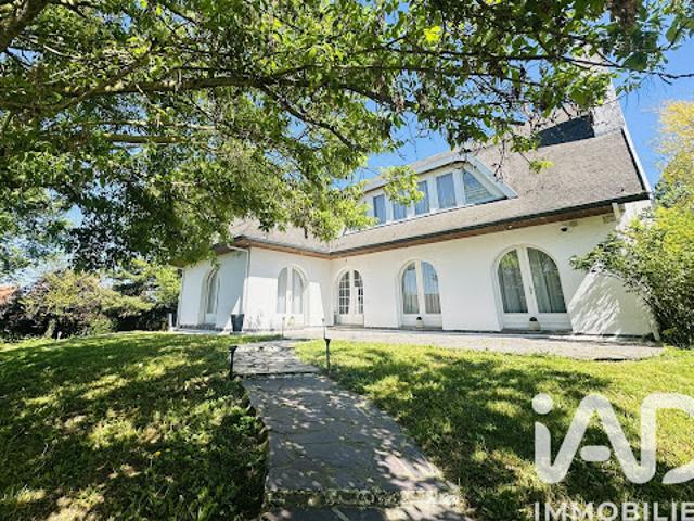 Vente Maison 9 pièces 350 m2 Iwuy
