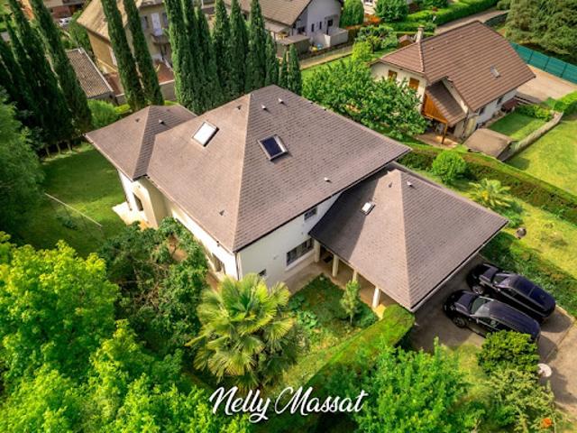 Vente Maison 9 pièces 380 m2 Bassens
