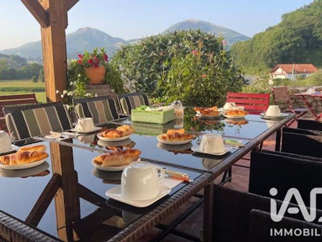 Vente Maison 9 pièces 394 m2 Saint Etienne de Baïgorry