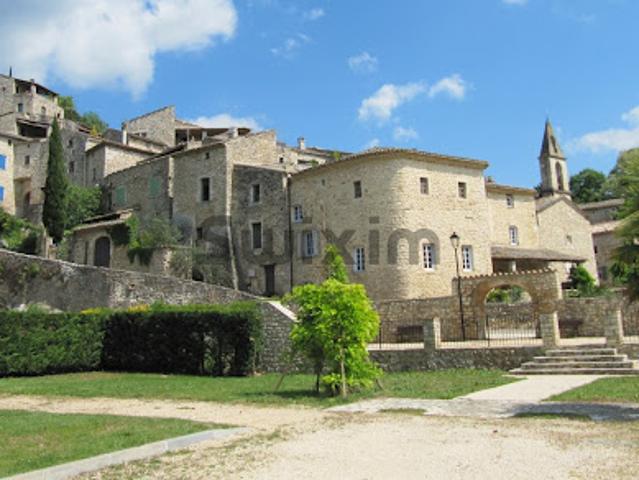 Vente Maison 9 pièces 390 m2 Rochegude