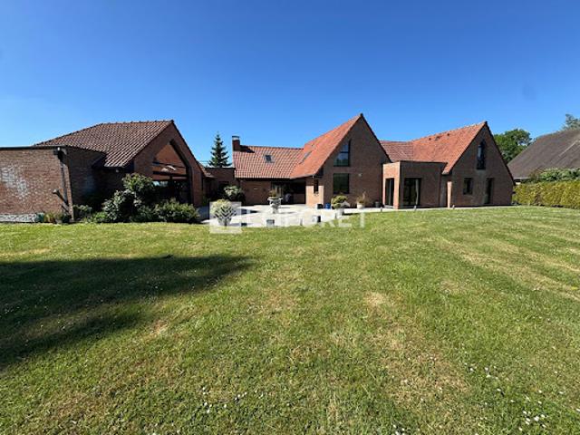 Vente Maison 9 pièces 402.26 m2 Mouchin