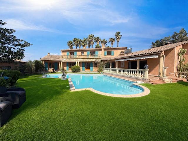 Vente Maison 9 pièces 420 m2 Puget sur Argens