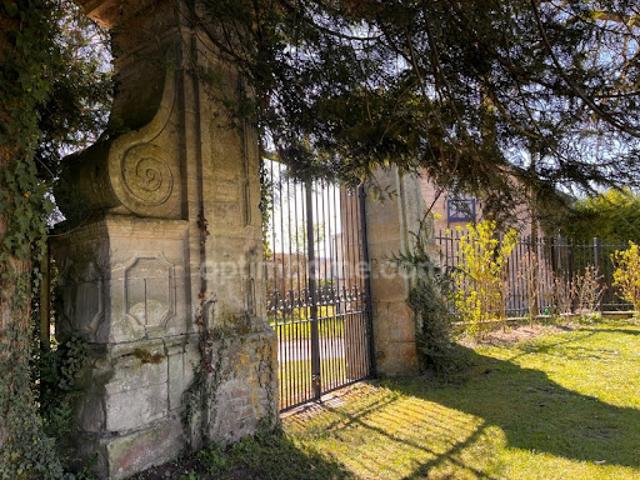 Vente Maison 9 pièces 517 m2 Laon