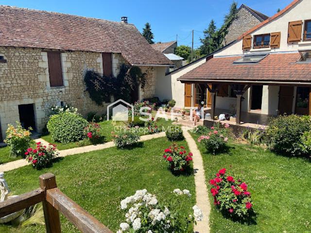 Vente Maison 9 pièces 93 m2 Dangé Saint Romain