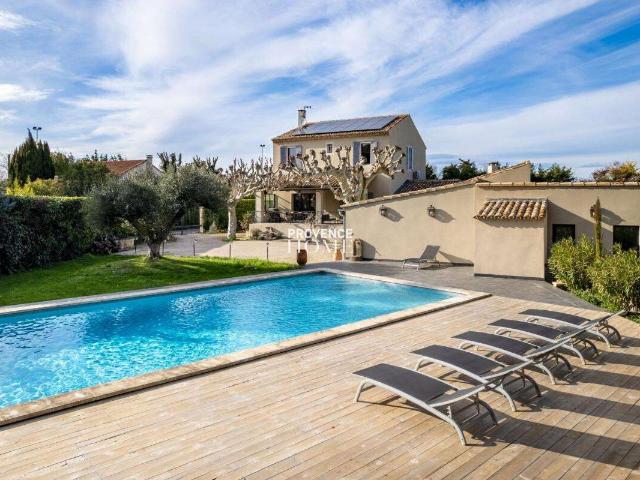 Vente maison 9 pièces Cheval Blanc 84