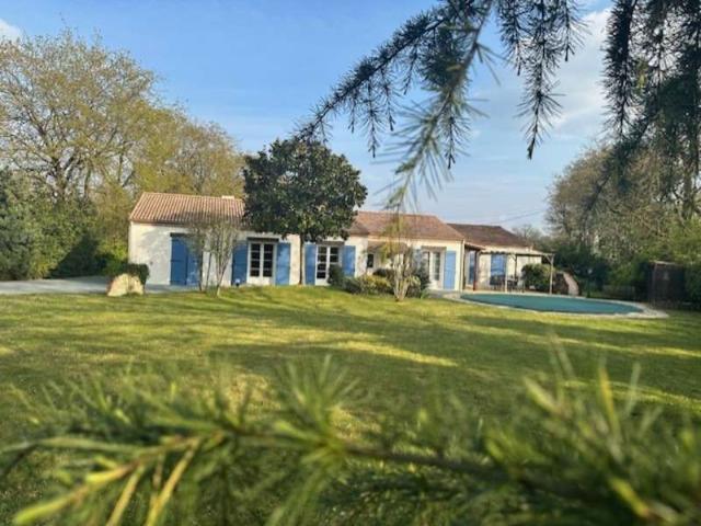 Vente maison 9 pièces Aubigny 85