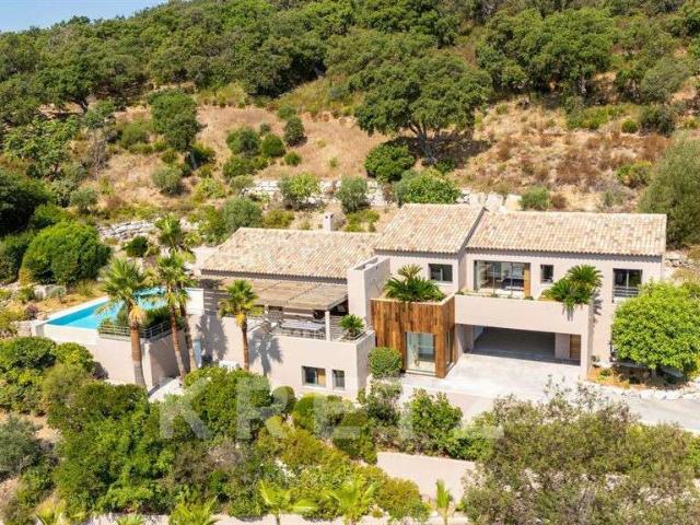 Vente maison 9 pièces Grimaud 83