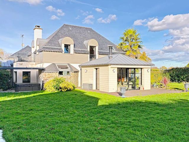 Vente maison 9 pièces Dinard Centre Ville 35