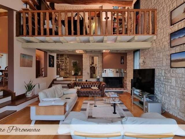 Vente maison 9 pièces Fontenay le Comte 85