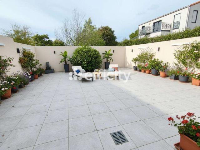 Vente maison 9 pièces Fontenay le Comte 85