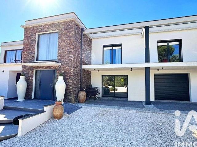 Vente maison 9 pièces Fréjus 83