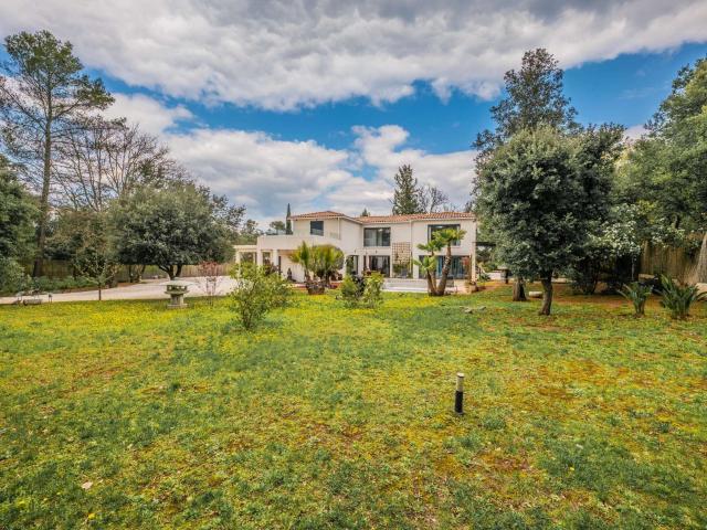 Vente maison 9 pièces Lorgues 83