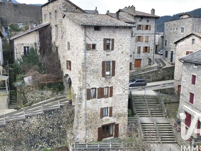 Vente maison 9 pièces Le Cheylard 07