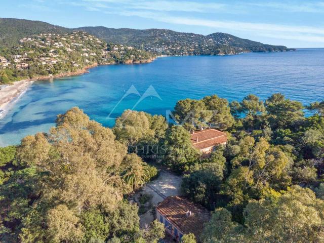 Vente maison 9 pièces Le Lavandou 83