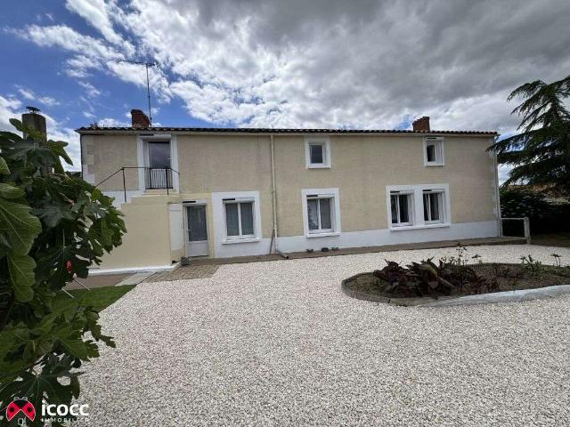Vente maison 9 pièces Les Magnils Reigniers 85