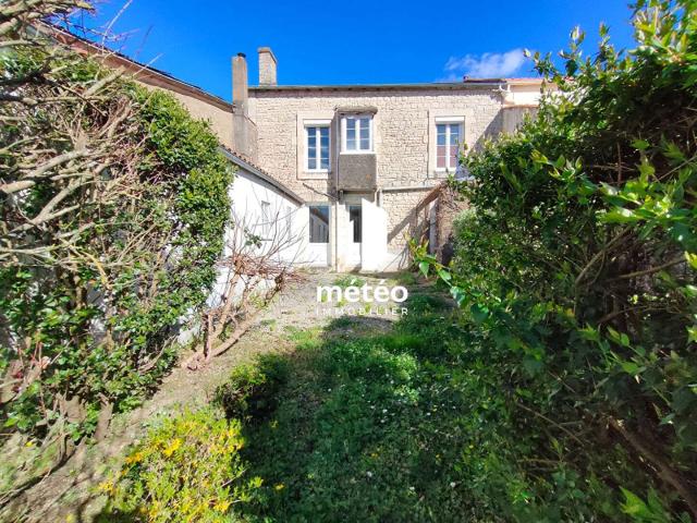 Vente maison 9 pièces Luçon 85