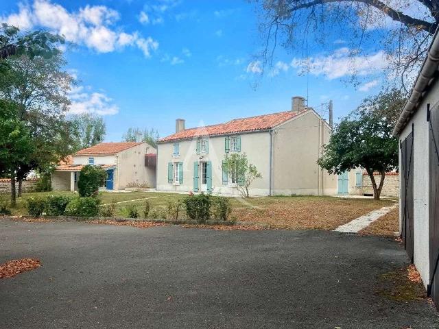 Vente maison 9 pièces Mouzeuil Saint Martin 85