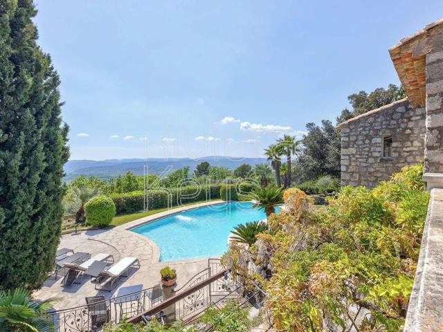 Vente maison 9 pièces Montauroux 83
