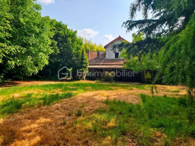 Vente maison 9 pièces Mairé Levescault 79