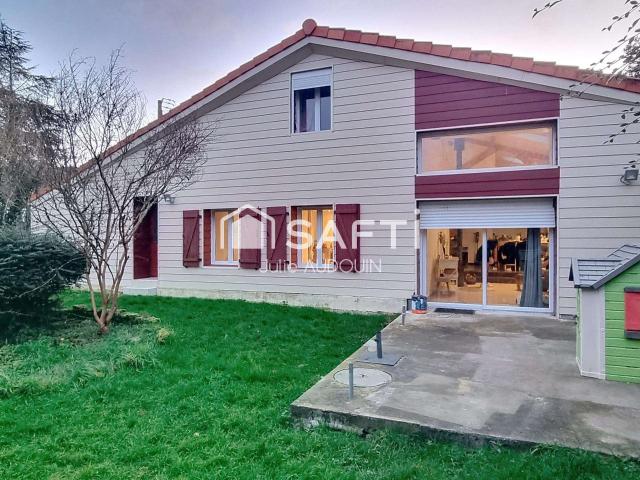 Vente maison 9 pièces Soudan 79