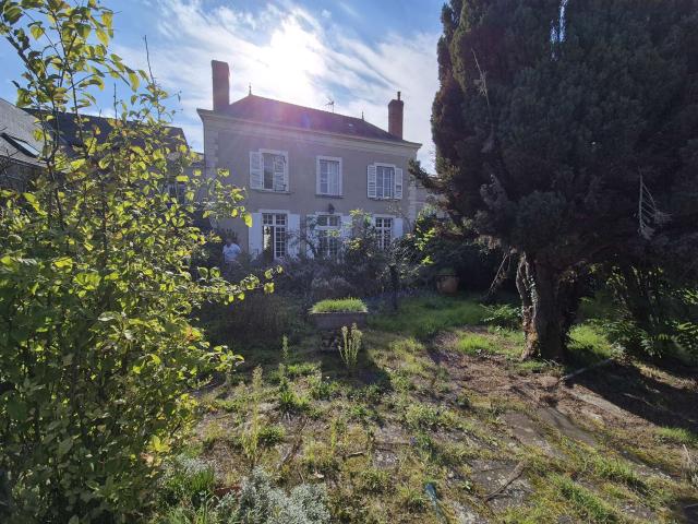 Vente maison 9 pièces Sablé Sur Sarthe Centre 72