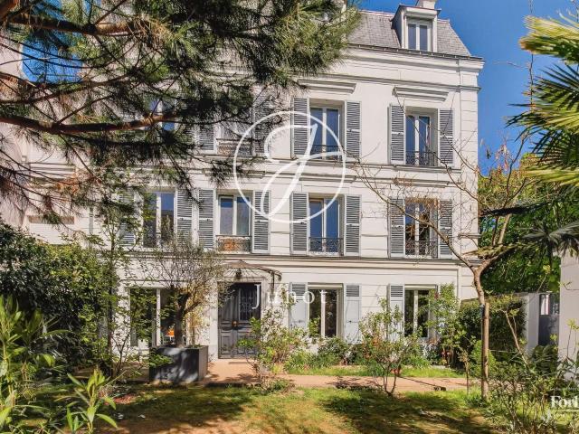 Vente maison 9 pièces Saint Cloud 92