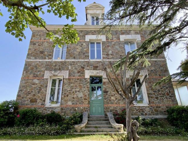 Vente maison 9 pièces Saint Gilles Croix de Vie 85
