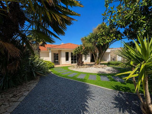 Vente maison 9 pièces Saint Herblain Bourg Solvardière Pelousière 44