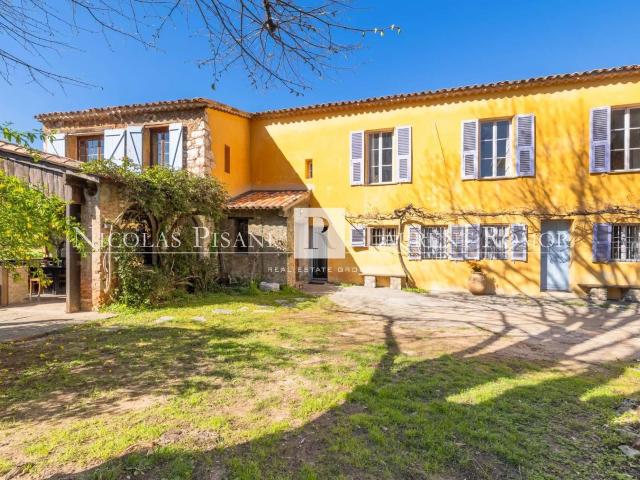 Vente maison 9 pièces Saint Laurent du Var 06