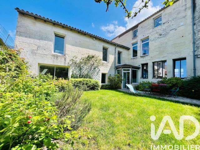 Vente maison 9 pièces Saintes 17