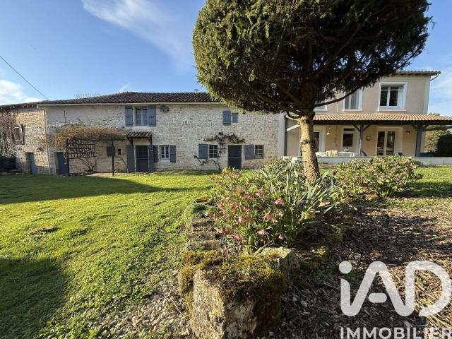 Vente maison 9 pièces Paizay le Tort 79