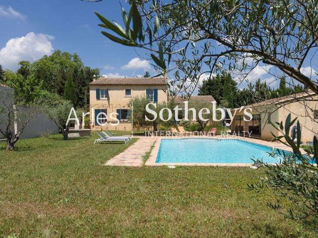 Vente maison 9 pièces Paradou 13