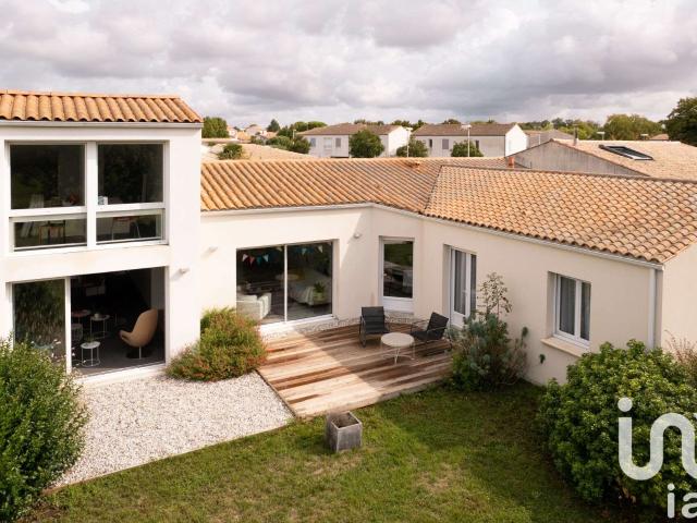 Vente maison 9 pièces Périgny 17