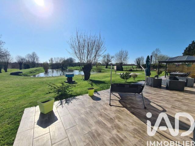 Vente maison 9 pièces Puy du Lac 17