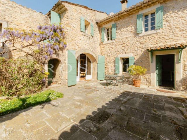 Vente maison 9 pièces Robion 84