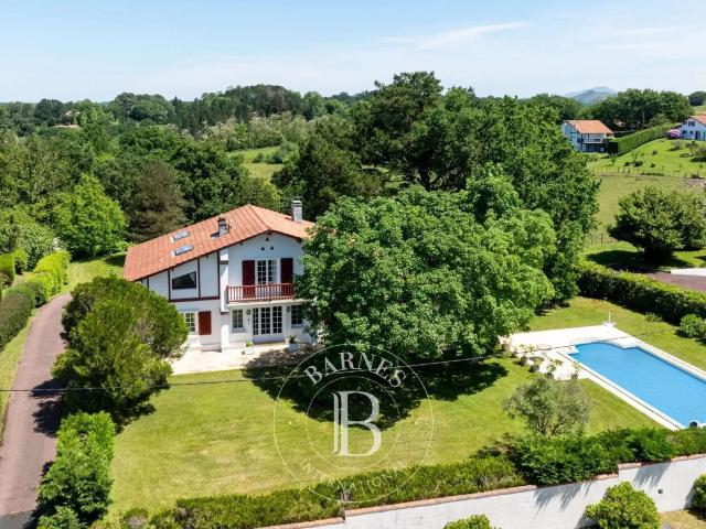 Vente maison 9 pièces Urrugne 64
