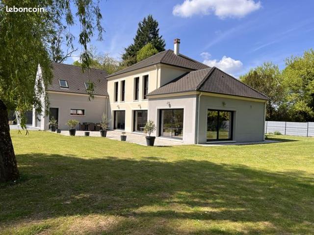 Vente | Maison contemporaine | 8p | 5ch | 270 m² | Saint Martin Longueau | Expo Est/Ouest | Terrasse · Jardin